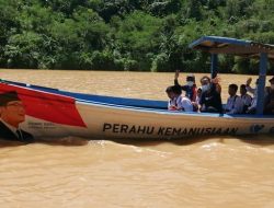 Gubernur Jabar Sediakan Perahu Kemanusiaan, Akses Siswa SDN Ciloma untuk Bersekolah Lebih Mudah