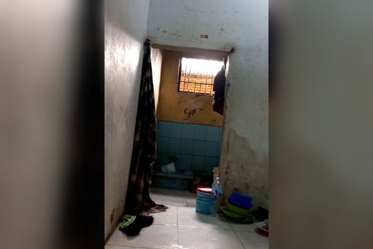 Potongan video kondisi ruang tahanan yang jendela teralis dirusak tahanan untuk kabur dari ruang sel(istimewa)