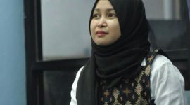 Komisioner KPU kota Makassar, Endang Sari