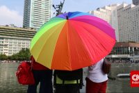 Majelis Ulama Indonesia (MUI) meminta pemerintah melarang pertemuan kelompok LGBT se-ASEAN digelar di Jakarta (CNN INDONESIA)
